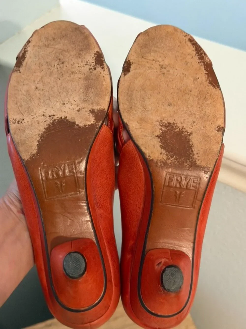 Frye Ada Pleats Peep Toe Pumps Coral Red Leather Kitten Heels Size 8 Vintage